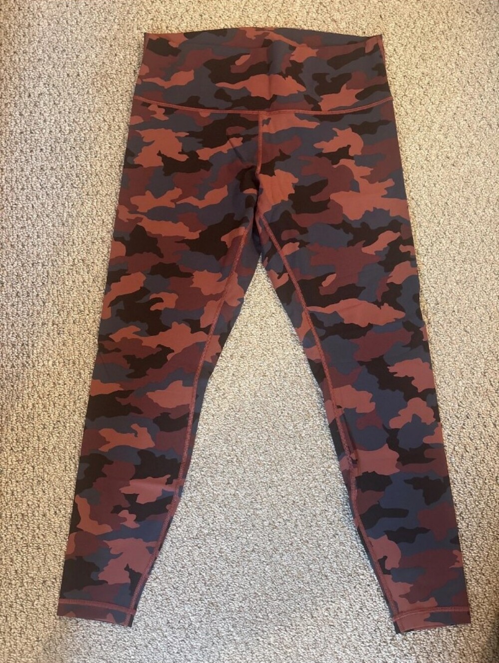 Women's Lululemon athletica Camouflage Leggings Size:14 NWOT